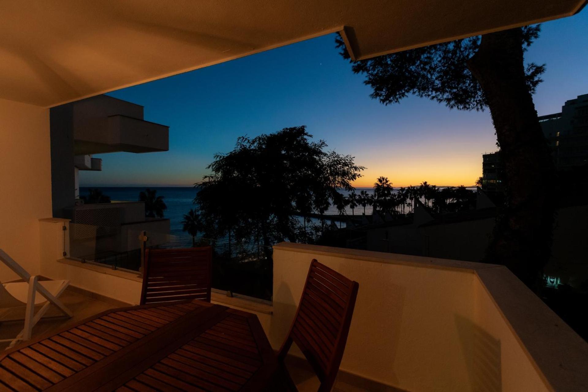 Lovely First Line With Seaviews Rdr452 Apartment *