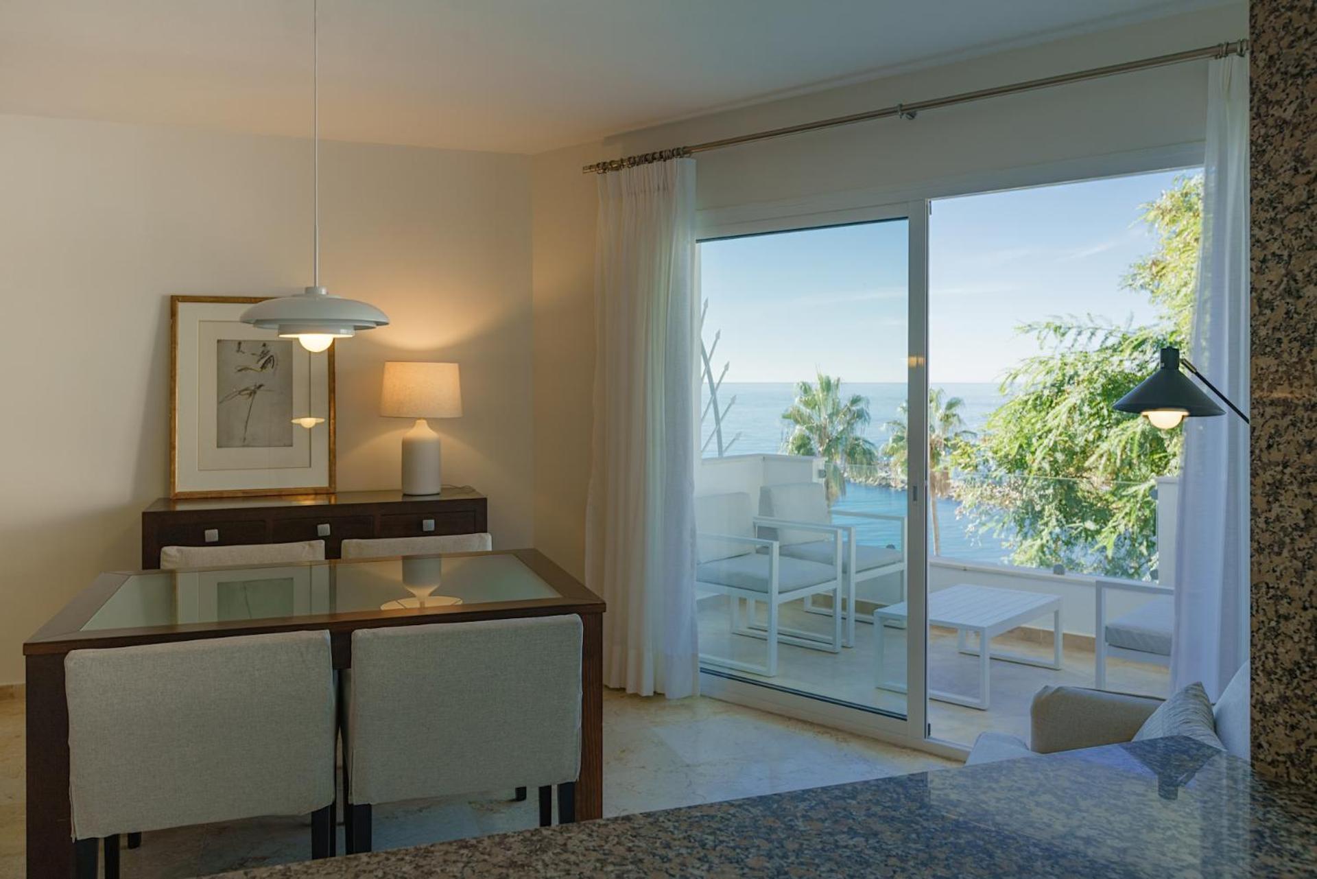 Lovely First Line With Seaviews Rdr452 Apartment *