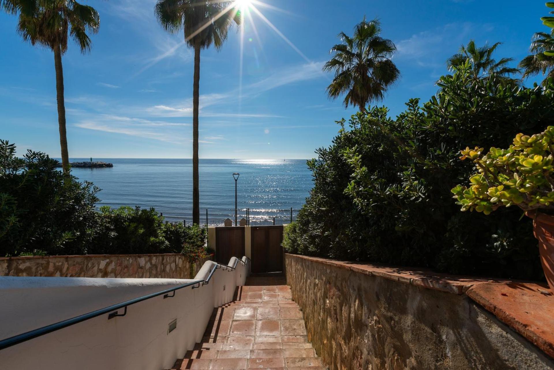 Apartment Lovely First Line With Seaviews Rdr452